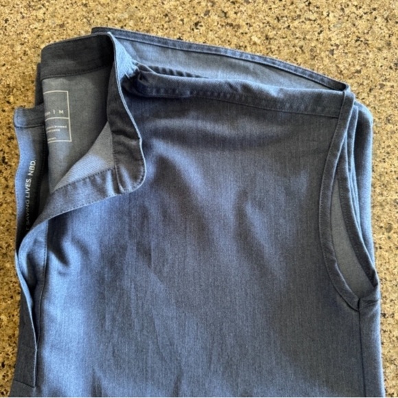 Figs heather denim set. Rafaela top in medium and Zamora joggers in XL - Picture 6 of 7